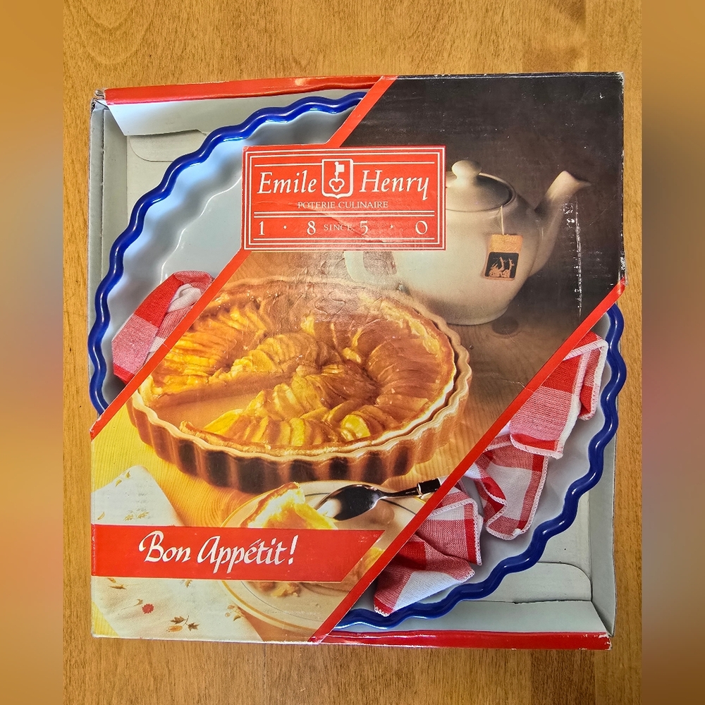 Emile Henry France Ceramic Tart Pie Dish Cobalt Blue 24cm